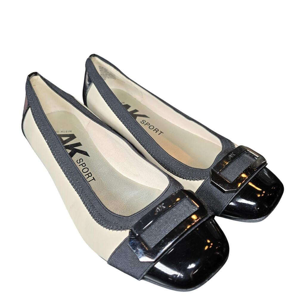 Anne Klein AKuplift Sport Black White Ballet Flats Buckle Size 6.5 Excellent